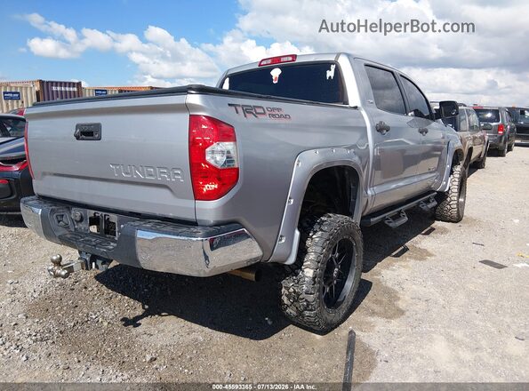 5TFEY5F14JX242360 2018 TOYOTA TUNDRA Silver Հետևի աջ
