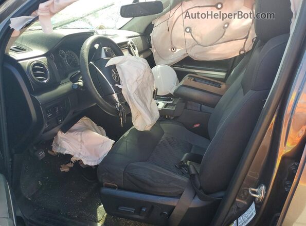 5TFEY5F17GX196614 2016 TOYOTA TUNDRA Серый Вид салона спереди