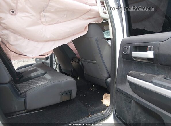 5TFEY5F17JX231790 2018 TOYOTA TUNDRA White VIN կոդի պիտակի տեսք