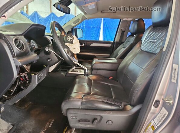 5TFGY5F11LX267194 2020 TOYOTA TUNDRA Silver Вид салону спереду