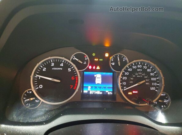 5TFHW5F10HX642770 2017 TOYOTA TUNDRA Белый Вид щитка приборов