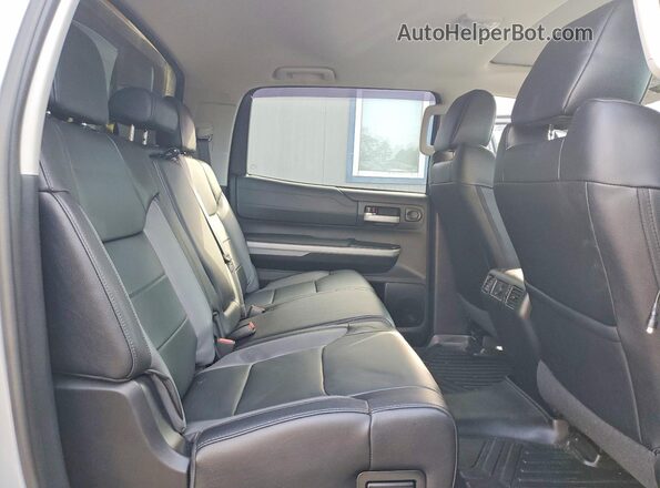 5TFHY5F11KX799662 2019 TOYOTA TUNDRA Серебряный Вид задних сидений