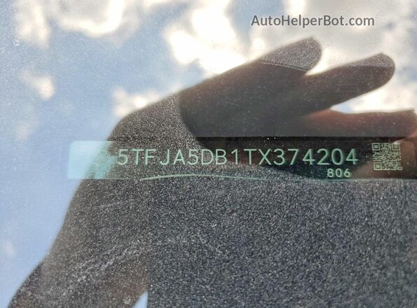 5TFJA5DB1TX374204 2026 TOYOTA TUNDRA White Շարժիչի բաժամունքի տեսք