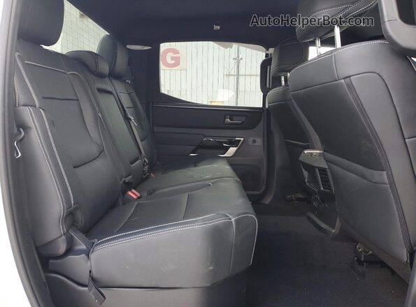 5TFJA5DB7TX358900 2026 TOYOTA TUNDRA White Հետևի նստատեղերի տեսք