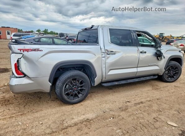 5TFJC5AB3PX002738 2023 TOYOTA TUNDRA Серебряный Задняя правая четверть