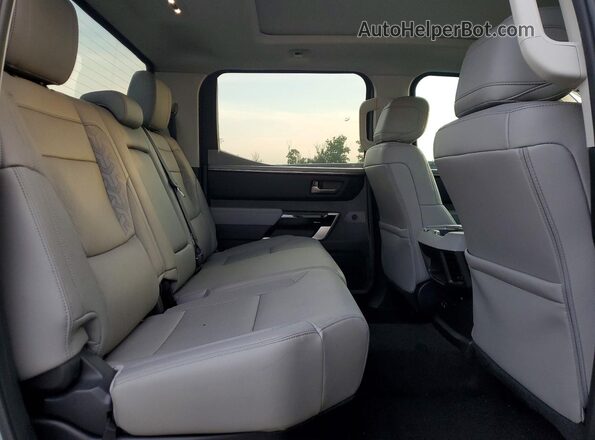 5TFJC5DB1RX045439 2024 TOYOTA TUNDRA Gray Vista de los asientos traseros