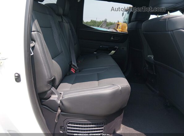 5TFJC5DB8SX093204 2025 TOYOTA TUNDRA HYBRID White Widok naklejki z numerem VIN