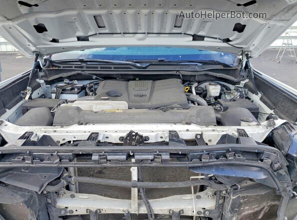 5TFKB5DB5SX274090 2025 TOYOTA TUNDRA White Vista interior trasera