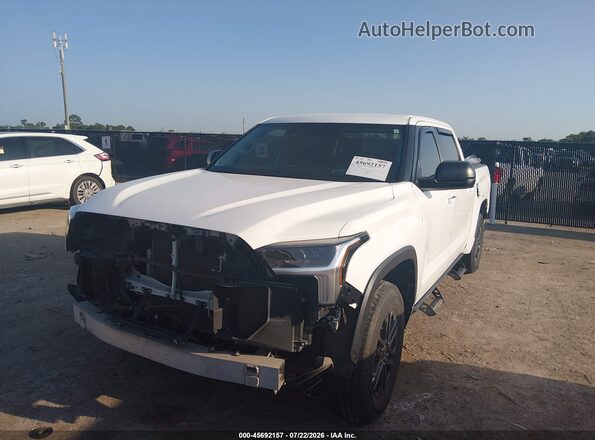 5TFLA5AB2RX033125 2024 TOYOTA TUNDRA White Vista tres cuartos delantera izquierda