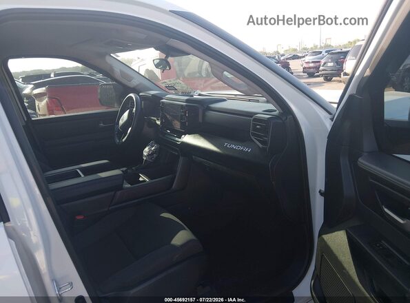 5TFLA5AB2RX033125 2024 TOYOTA TUNDRA White Vista interior delantera
