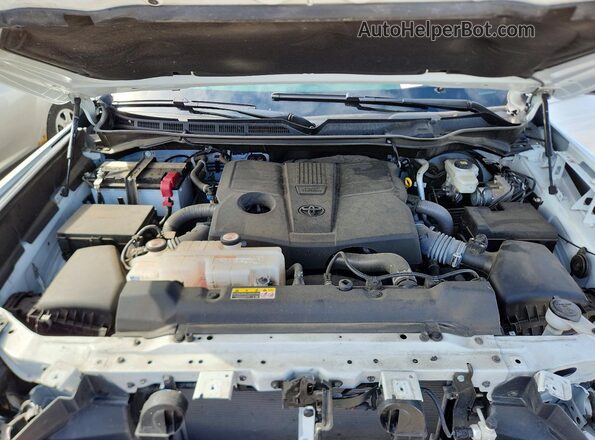 5TFLA5DAXPX090124 2023 TOYOTA TUNDRA White Vista interior trasera