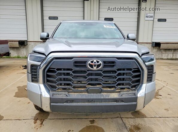 5TFLA5DB2SX244696 2025 TOYOTA TUNDRA Серебряный Вид спереди