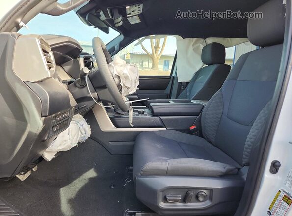 5TFLA5DB5SX244076 2025 TOYOTA TUNDRA White Front interior view