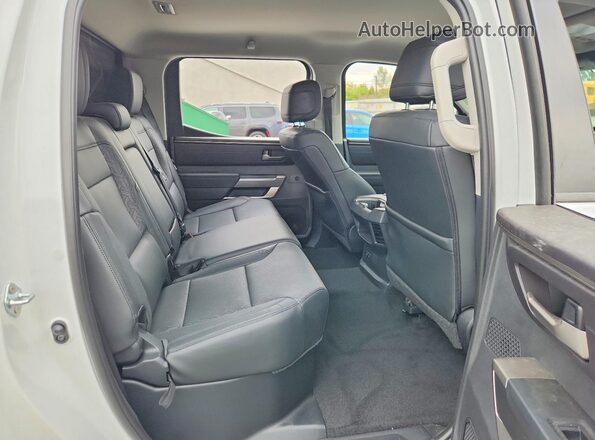 5TFLA5DB8RX181887 2024 TOYOTA TUNDRA White Widok tylnych siedzeń