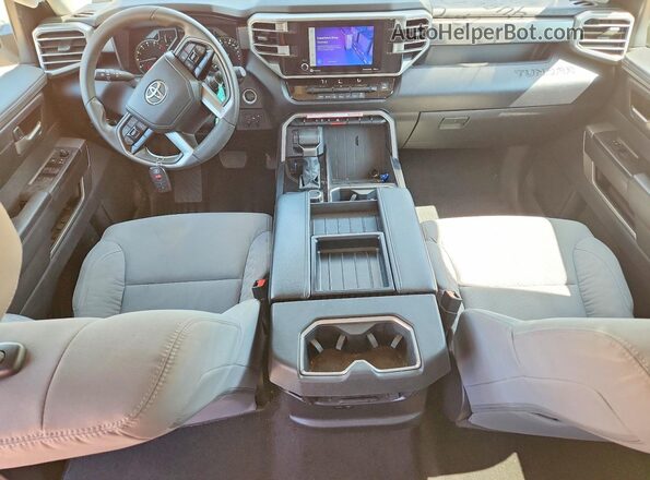 5TFLA5DBXRX218339 2024 TOYOTA TUNDRA Белый Вид панели приборов