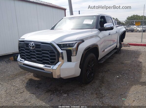 5TFMA5DB1SX319747 2025 TOYOTA TUNDRA Белый Передняя левая четверть