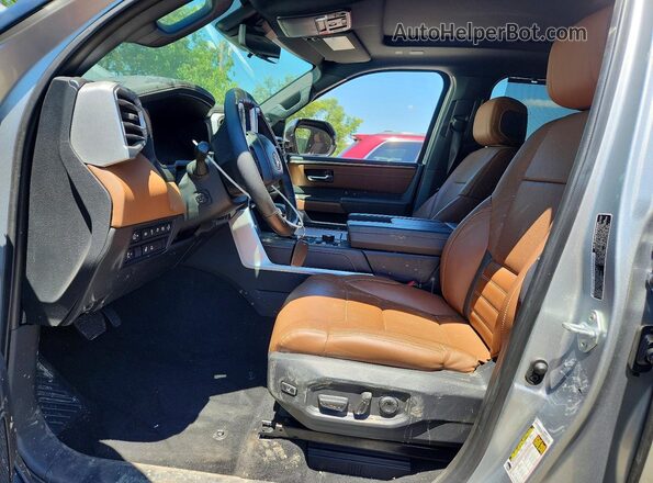 5TFMA5DBXPX110739 2023 TOYOTA TUNDRA Silver Սալոնի դիմացի տեսք