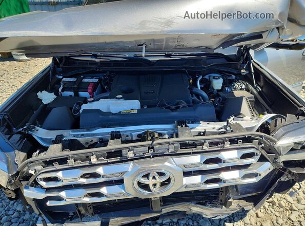 5TFMA5DBXTX390592 2026 TOYOTA TUNDRA Silver Սալոնի հետևի տեսք