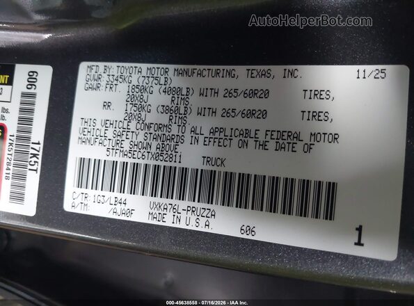 5TFMA5EC6TX052811 2026 TOYOTA TUNDRA Gray ძრავის განყოფილების ხედი