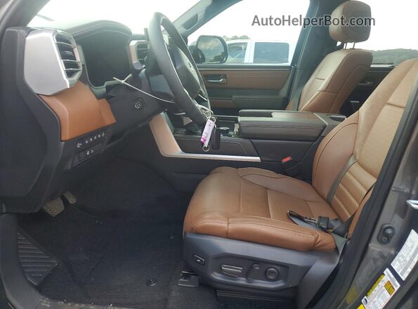 5TFMC5DB6PX026511 2023 TOYOTA TUNDRA Серый Вид салона спереди