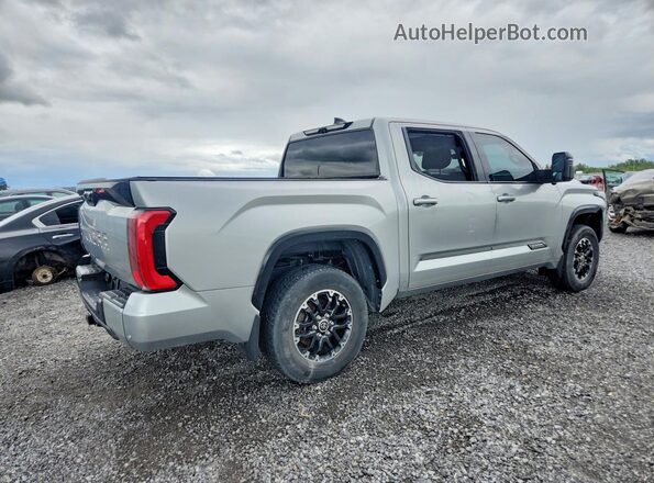 5TFNA5DB0NX030416 2022 TOYOTA TUNDRA Серебряный Задняя правая четверть