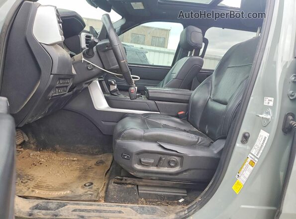 5TFNA5DB5RX147589 2024 TOYOTA TUNDRA Turquoise წინა სალონის ხედი