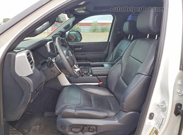 5TFNA5EC6PX019074 2023 TOYOTA TUNDRA Белый Вид салона спереди