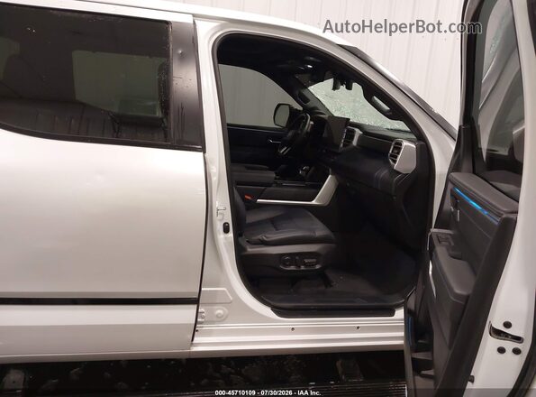 5TFNC5DBXRX041889 2024 TOYOTA TUNDRA HYBRID White Widok wnętrza z przodu