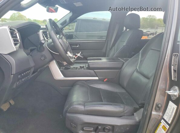 5TFNC5EC5NX002001 2022 TOYOTA TUNDRA Gray Vista interior delantera