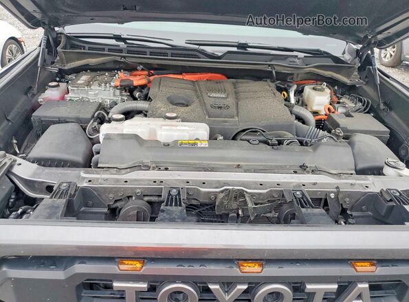 5TFPC5DB6SX090053 2025 TOYOTA TUNDRA Gray Rear interior view