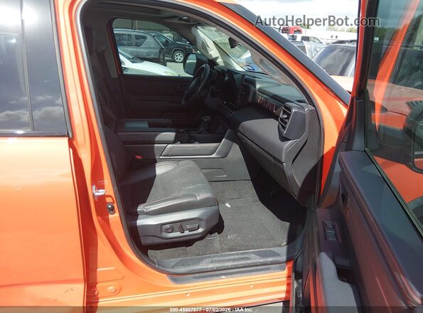 5TFPC5DB7PX023999 2023 TOYOTA TUNDRA HYBRID Orange Widok wnętrza z przodu