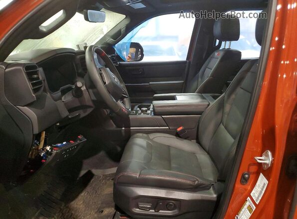 5TFPC5DB9RX084614 2024 TOYOTA TUNDRA Orange Вид салону спереду