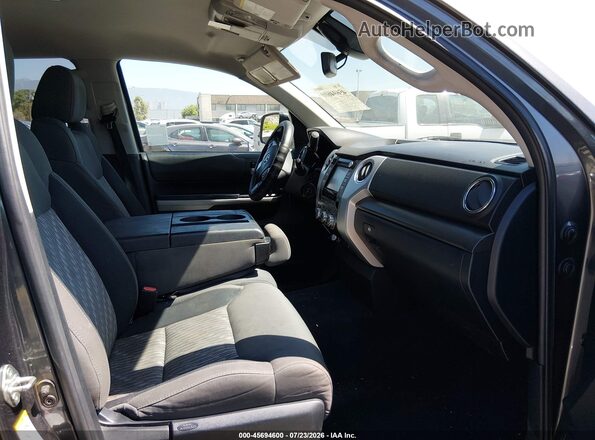 5TFRM5F11KX134891 2019 TOYOTA TUNDRA Gray Front interior view