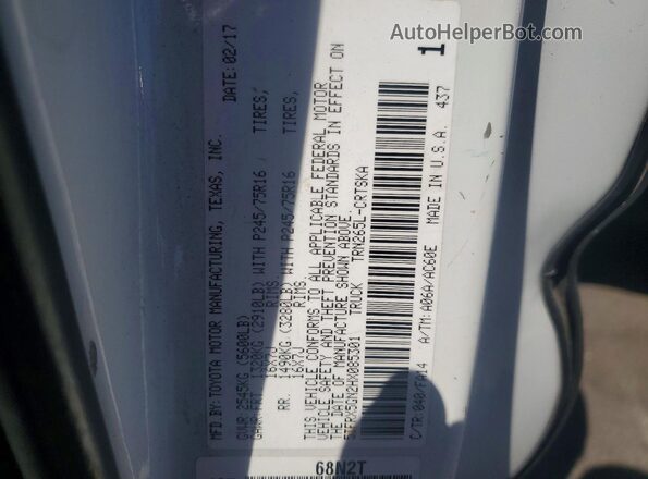5TFRX5GN2HX085301 2017 TOYOTA TACOMA White Widok komory silnika