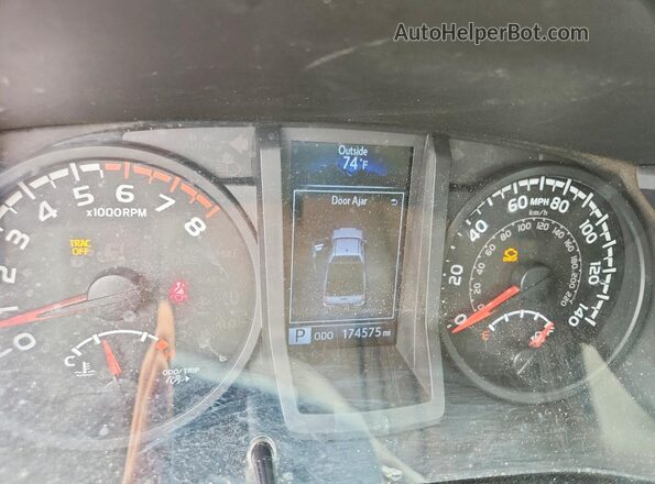 5TFRX5GN2JX127357 2018 TOYOTA TACOMA Silver Սարքավորումների վահանակի տեսք