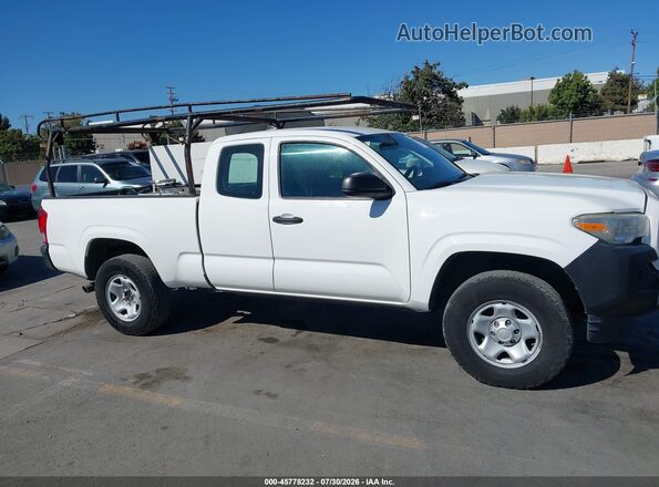 5TFRX5GN4HX077328 2017 TOYOTA TACOMA White Vista interior trasera