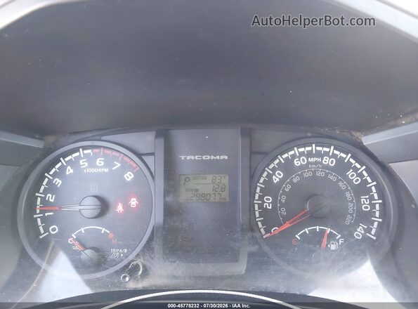 5TFRX5GN4HX077328 2017 TOYOTA TACOMA White Vista de los asientos traseros