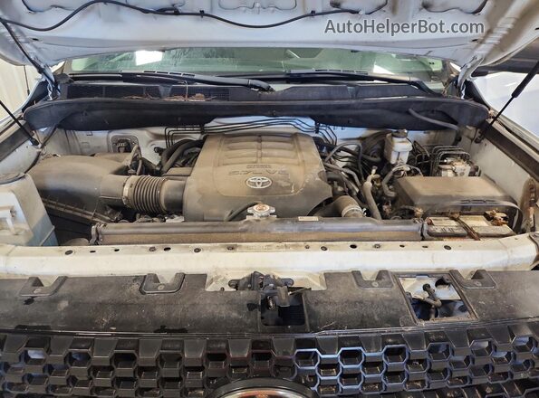 5TFRY5F1XJX242929 2018 TOYOTA TUNDRA White Вид задньої частини салону
