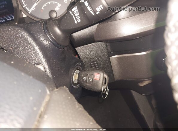 5TFSX5EN4KX064932 2019 TOYOTA TACOMA Красный Вид панели приборов
