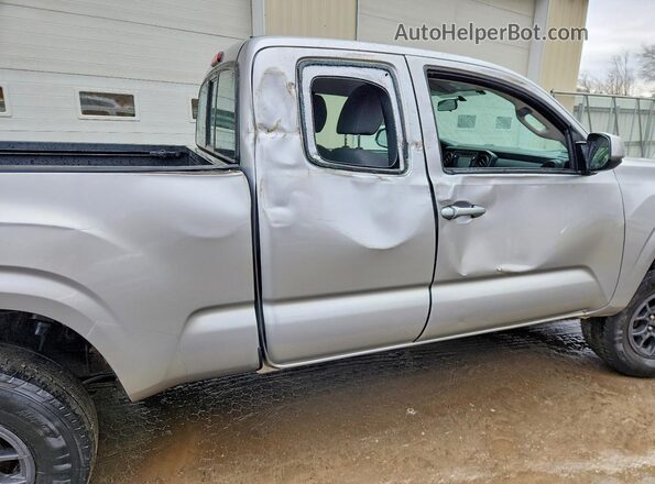 5TFSX5ENXGX043784 2016 TOYOTA TACOMA Silver Widok tylnych siedzeń