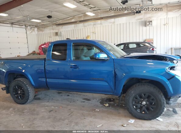 5TFSZ5AN6GX024231 2016 TOYOTA TACOMA Blue Rear interior view