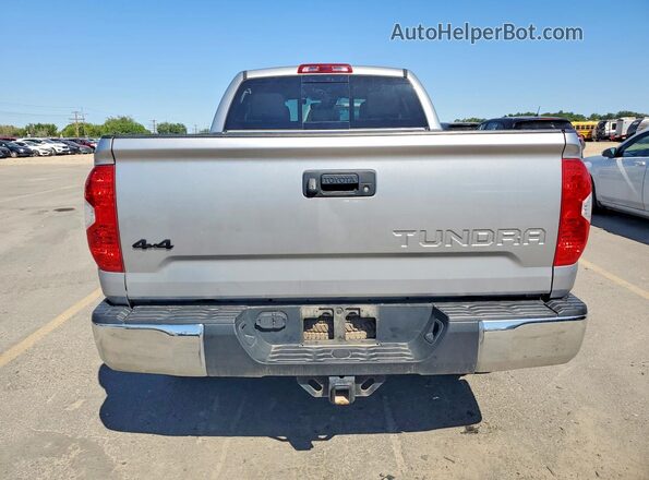 5TFUM5F10JX079262 2018 TOYOTA TUNDRA Silver Հետևի տեսք