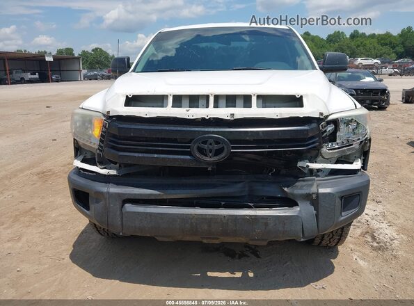 5TFUM5F13HX073711 2017 TOYOTA TUNDRA Белый Вид щитка приборов