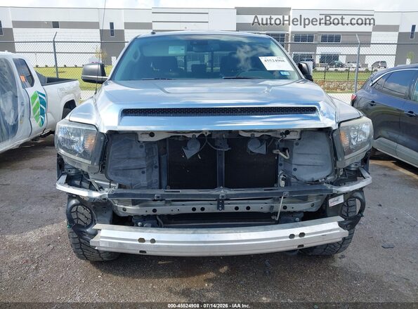5TFUW5F11KX779769 2019 TOYOTA TUNDRA Silver Widok zestawu wskaźników