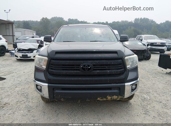 5TFUW5F18HX627710 2017 TOYOTA TUNDRA Серый Вид панели приборов