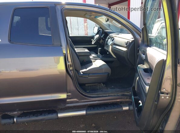 5TFUW5F1XGX522357 2016 TOYOTA TUNDRA Gray Вид салону спереду