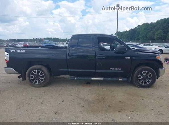 5TFUY5F11HX596102 2017 TOYOTA TUNDRA Black Rear interior view