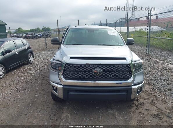 5TFUY5F11JX703333 2018 TOYOTA TUNDRA Silver Սարքավորումների վահանակի տեսք