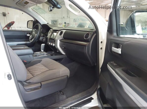 5TFUY5F16KX826465 2019 TOYOTA TUNDRA White წინა სალონის ხედი