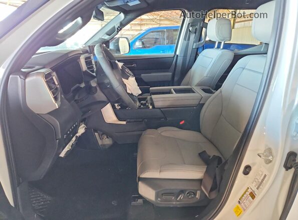 5TFWA5DB4TX358018 2026 TOYOTA TUNDRA White Սալոնի դիմացի տեսք